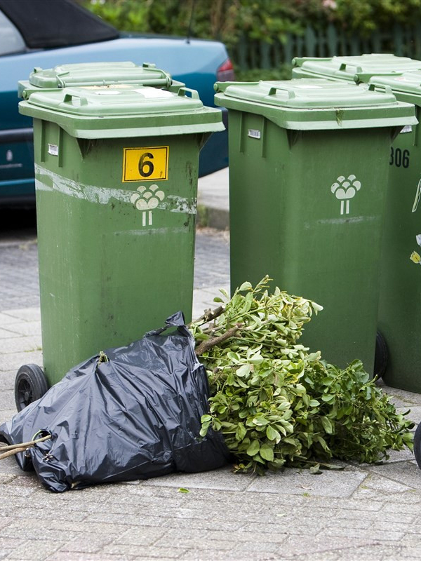 Strenge handhaving op plaatsen van afval bij containers